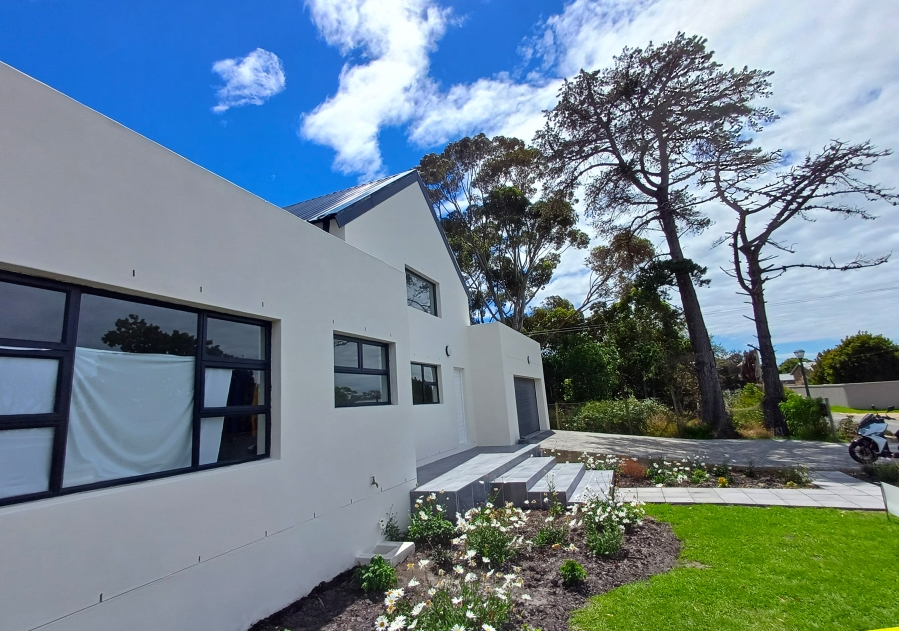 3 Bedroom Property for Sale in Kleinmond Western Cape